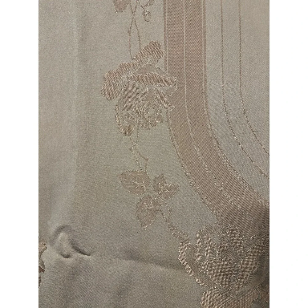 Vtg Salmon Light Pink Damask Tablecloth Rose Flowers Leaves Ivy 60” x 94”